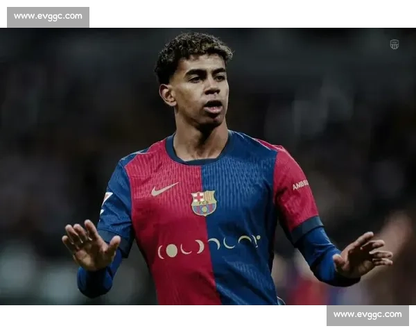 伯纳乌嘘声中的亚马尔:巴萨助教点出困境,18 岁天才的德比必修课 伯纳乌嘘声中的亚马尔:巴萨助教点出困境,18 岁天才的德比必修课